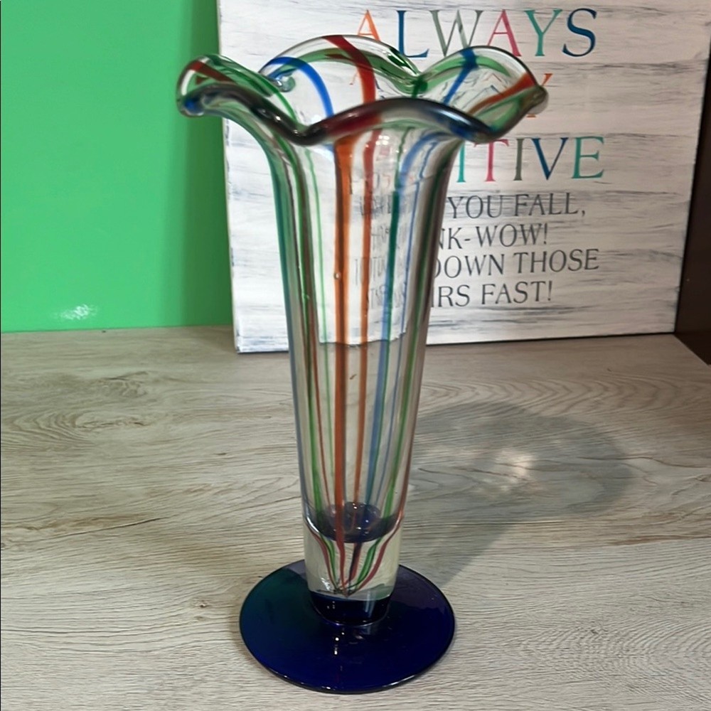Handblown ruffled Vase
