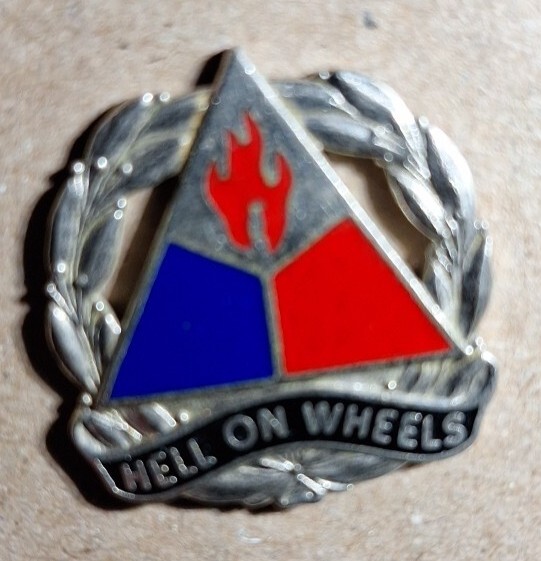 2 Authentic US Army 2nd Armor Hell On Wheels Chest Pins