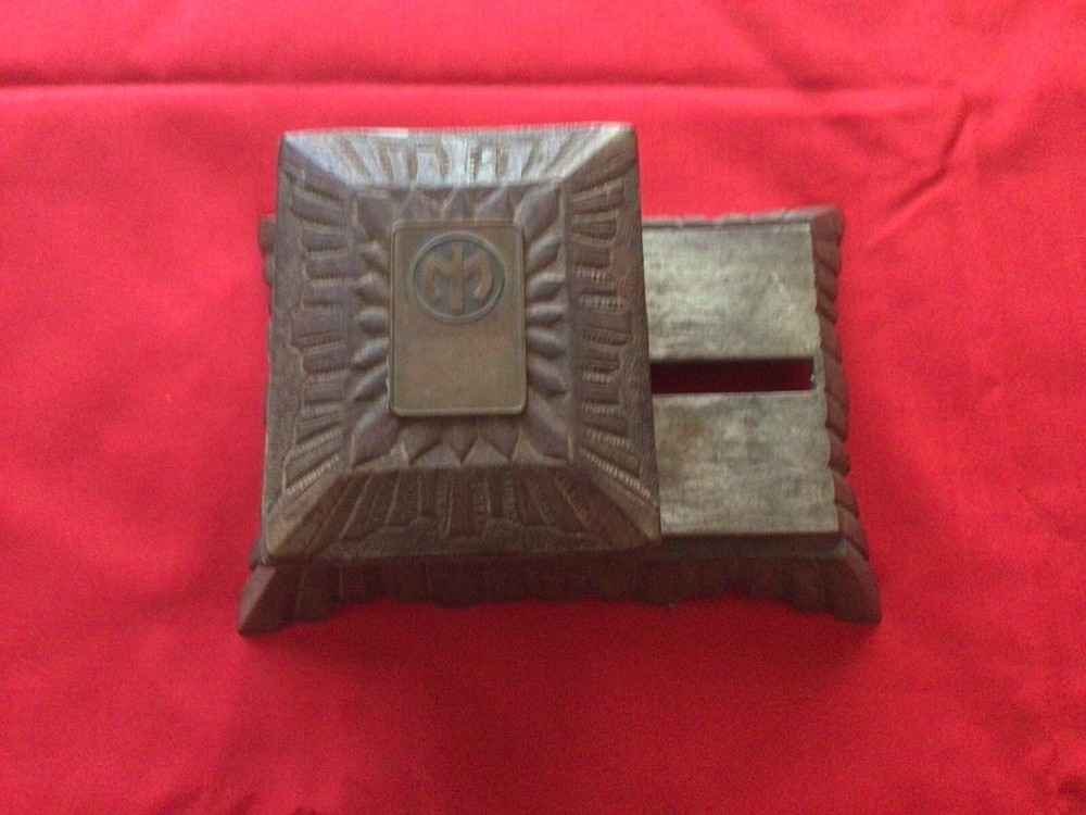 Cigarola model A Unusual lid design