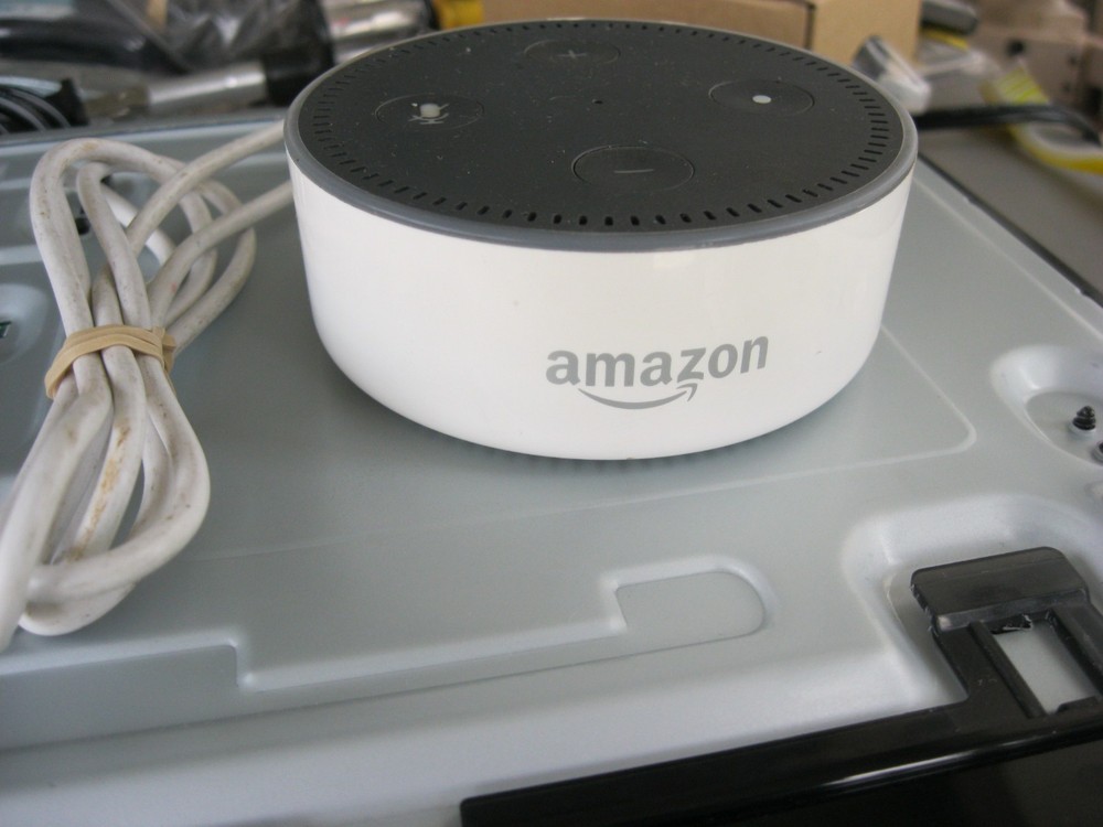 Amazon Echo Dot (2nd Generation) Smart Speaker - RS030R - FREE SHIPPING