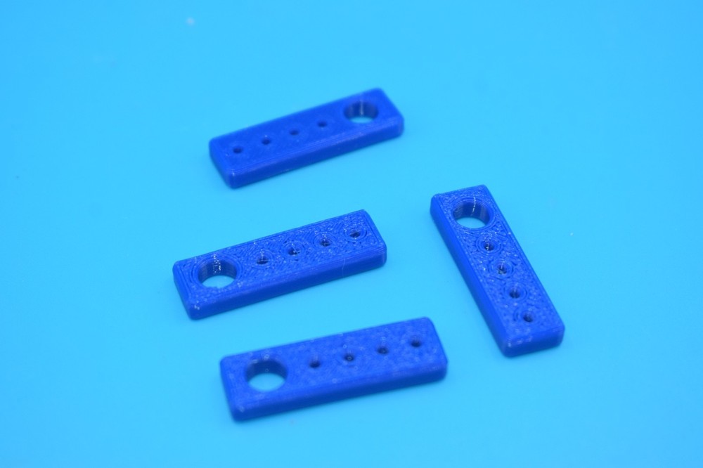 4-Pack - Mini Dipole Antenna Wire Insulators - Lightweight & Mutli-Hole