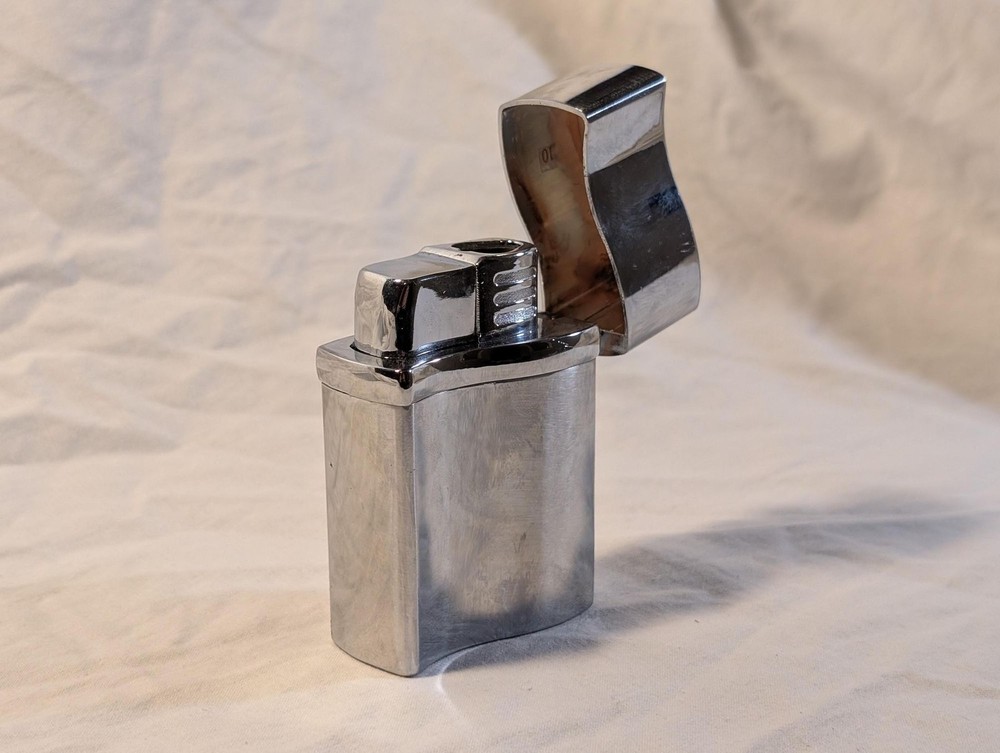 Large Chrome Table Top Refillable Lighter