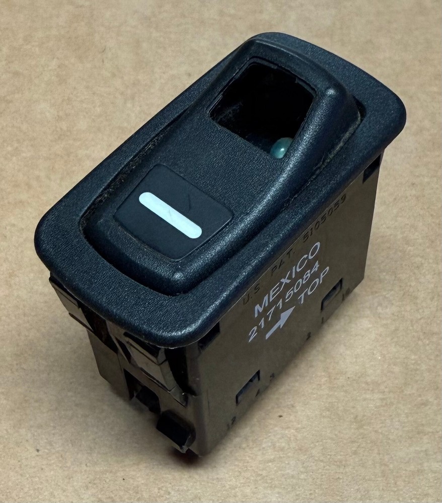 MACK Strobe Rocker Switch 21715084 [missing 'STROBE' label]