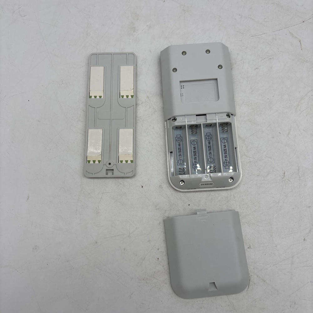 SimpliSafe Home Security System Wireless Security Keypad KP3W SSKP3 Powers On