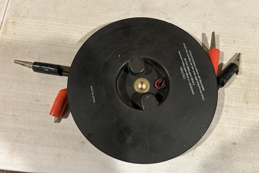 Lang Tools 1138 2 x 30' Magnetic Retractable Test Leads