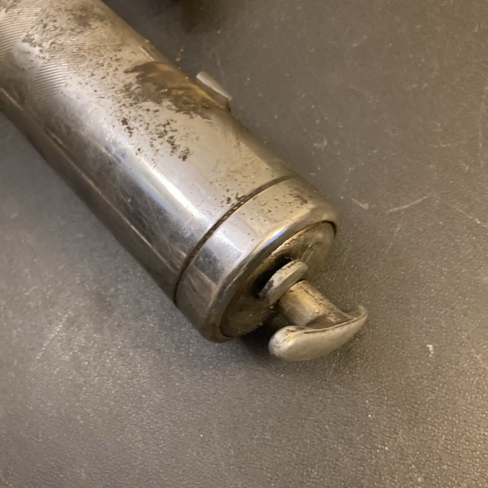 Central Pneumatic Air Grease Gun 219