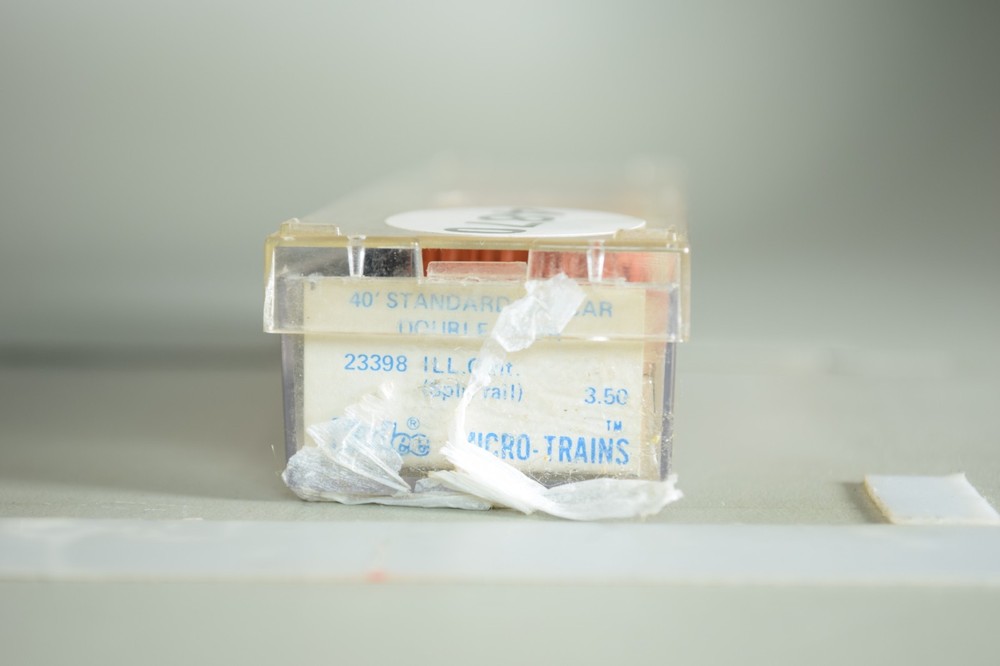 4870 Micro Trains 40' BOX car IC ILLNOIS CENTRAL