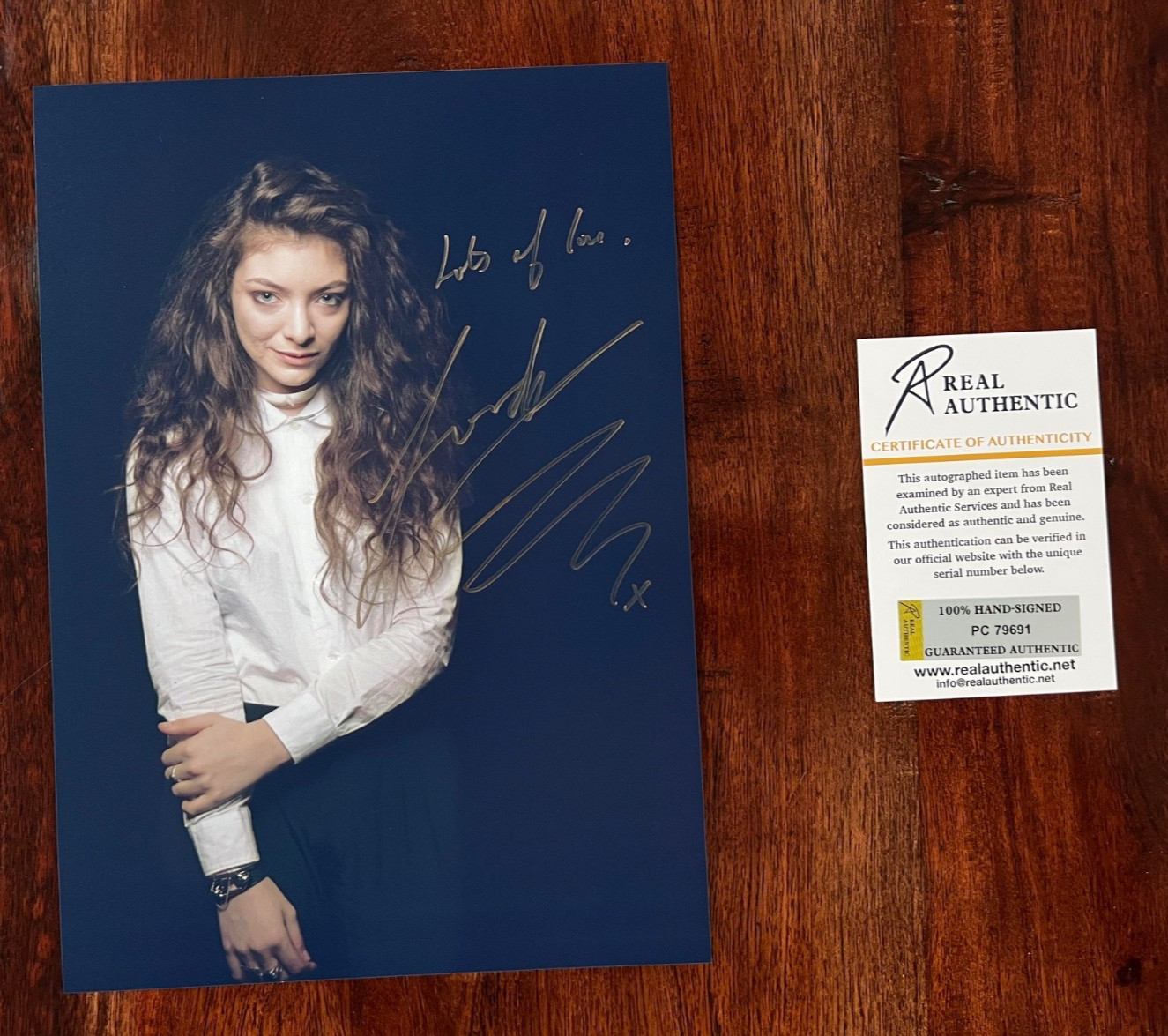 LORDE - 8X12 Promo Photo Hand Signed Autographed w/ COA