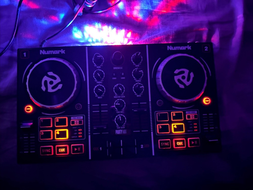 Numark Dj Controller Party Mix With Built In Lights TESTED