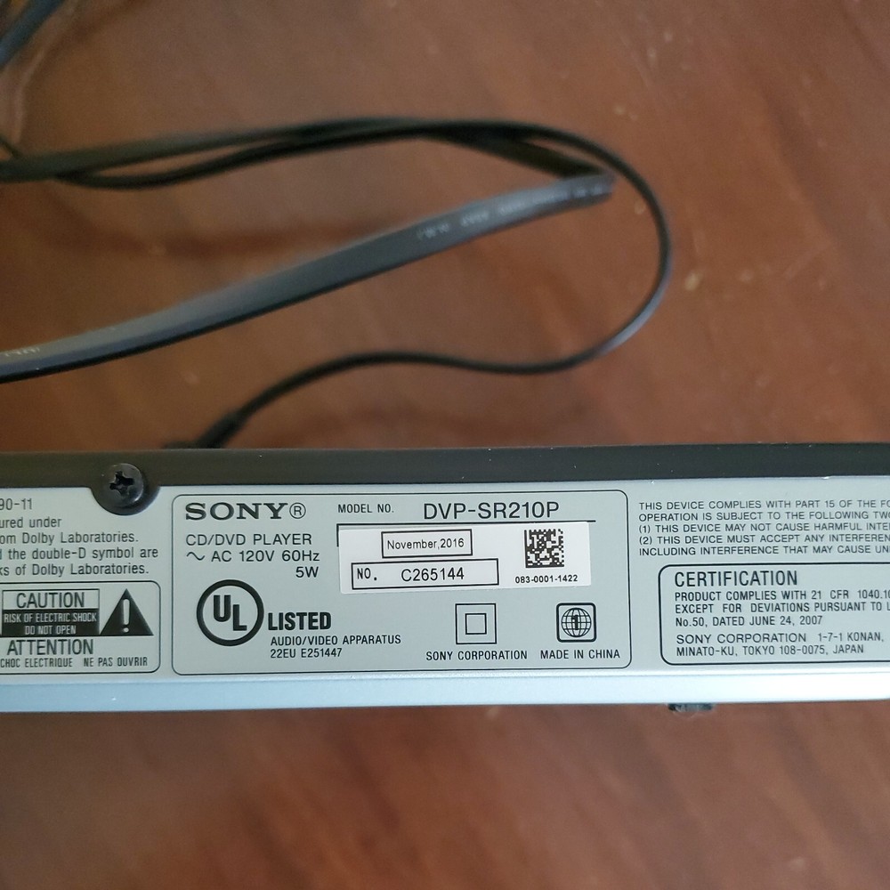 Sony Progressive Scan CD and DVD Player, DVP-SR210P