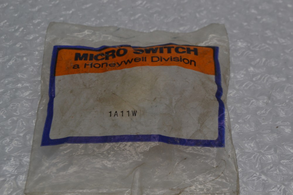 MICROSWITCH 1A11W INDICATOR LIGHT WHITE NSMP