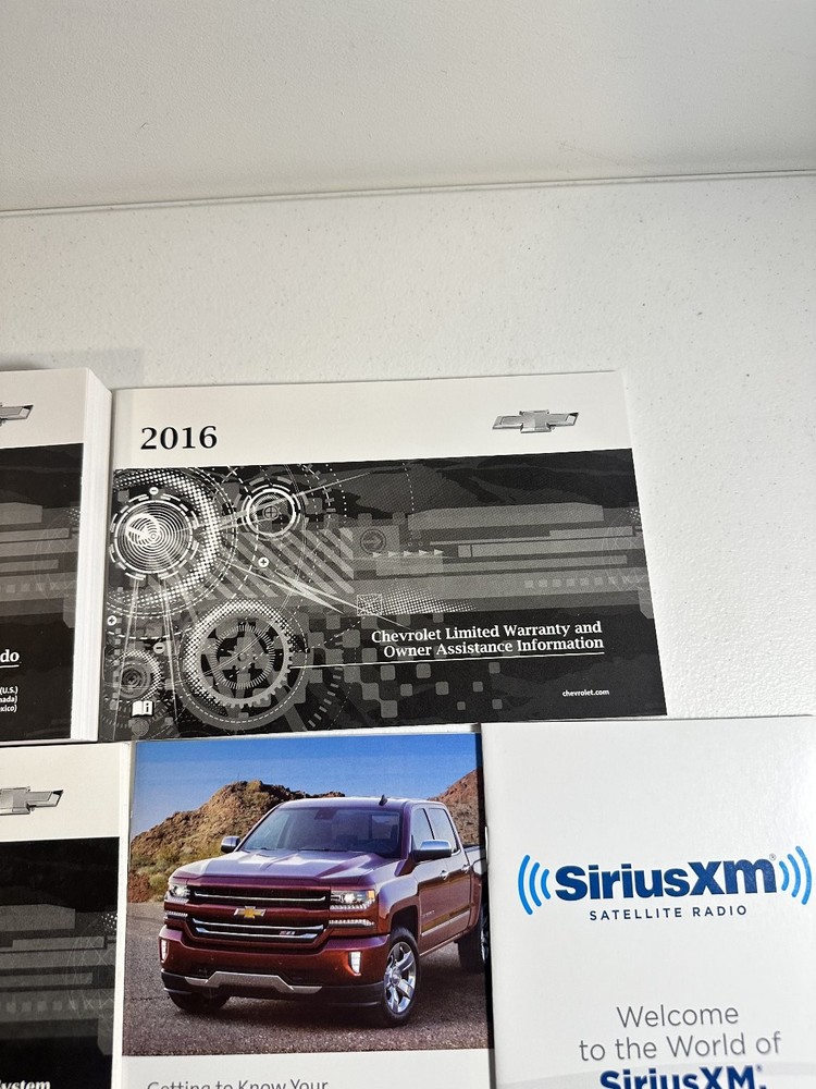 2016 Chevrolet Silverado Owner's Manual Set