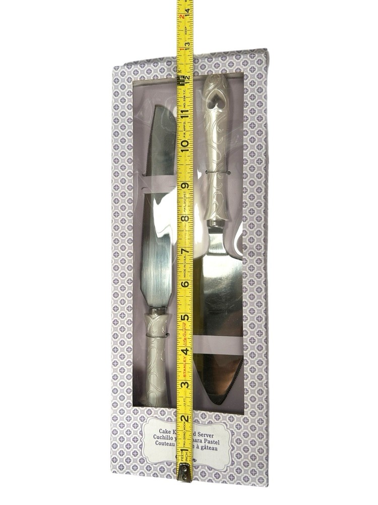 Wilton Interlocking Hearts Design Cake Knife and Server Set (2-Piece)