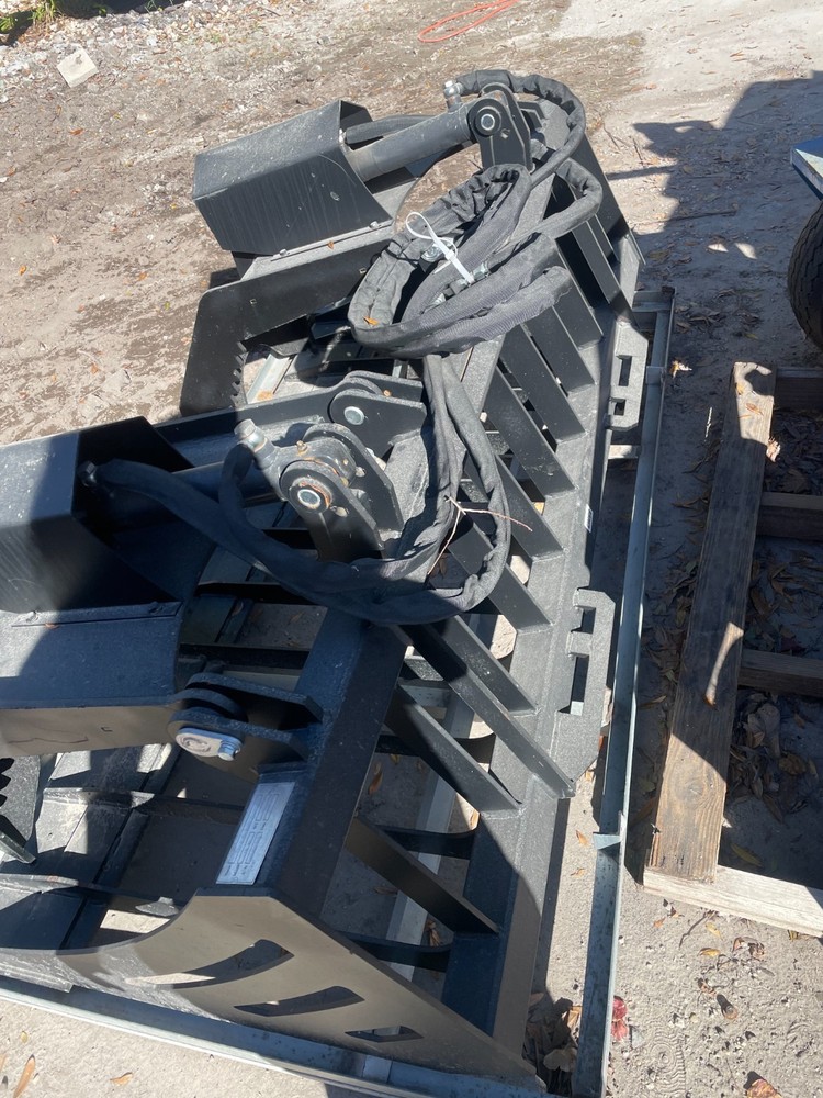 NEW Grapple- never used