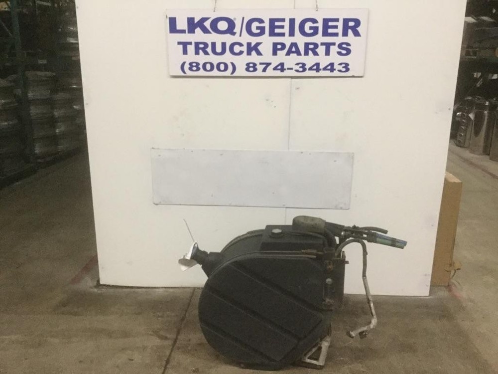 Replaces 2012 PETERBILT 587 DEF TANK ,  IL