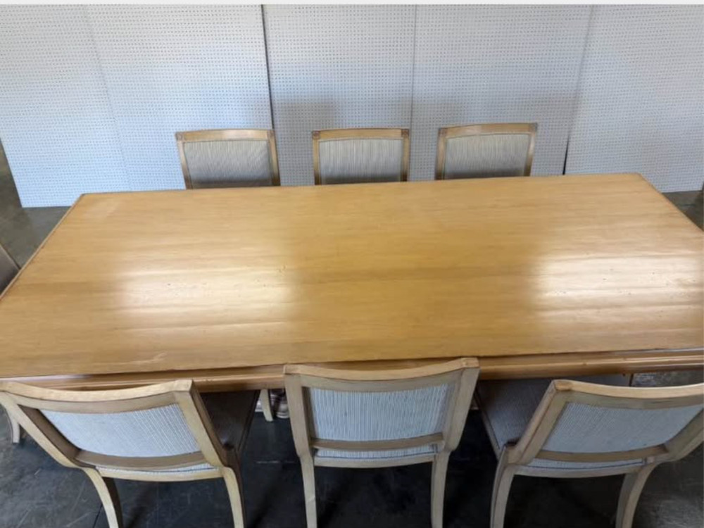 Kreiss kitchen table and chairs