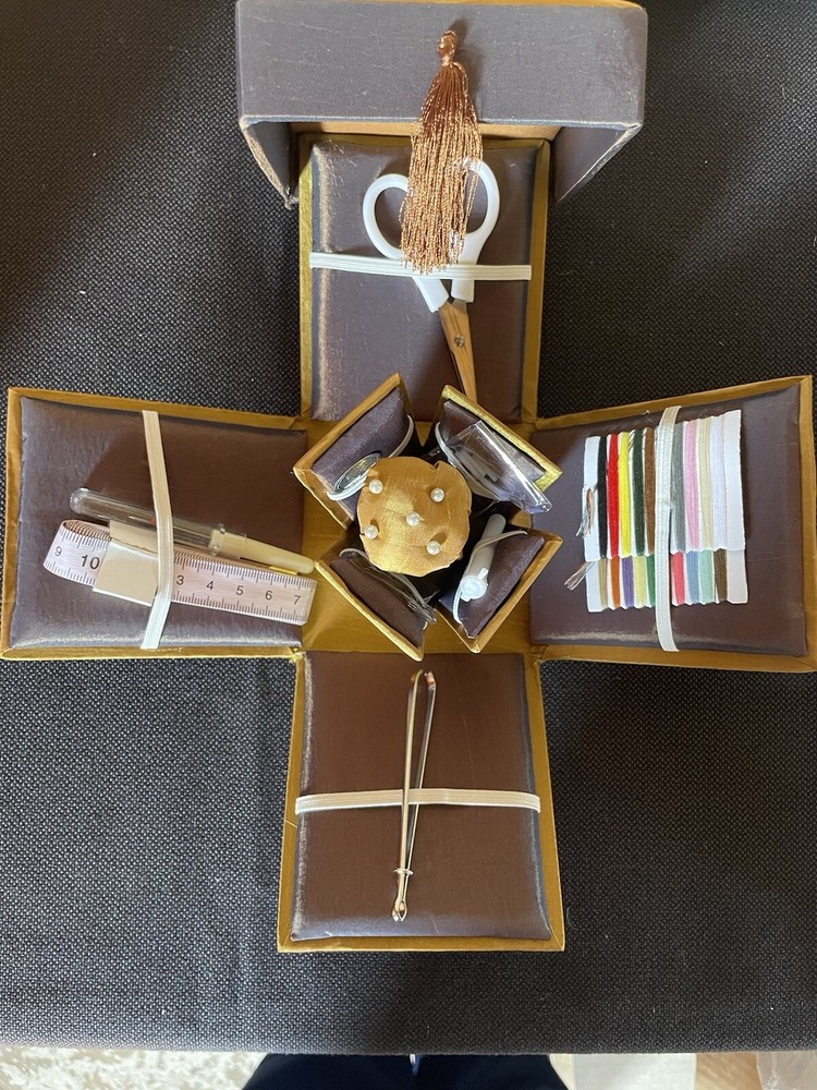 Classic Satin Lined Sewing Box Needles, Thread, Scissors And More (EA7)