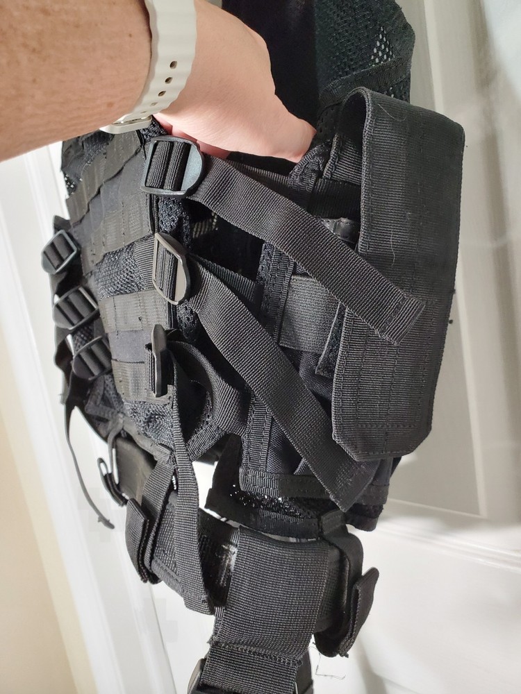 Black Tactical Utility Vest MOLLE Style Adjustable Multi‑Pocket - various uses