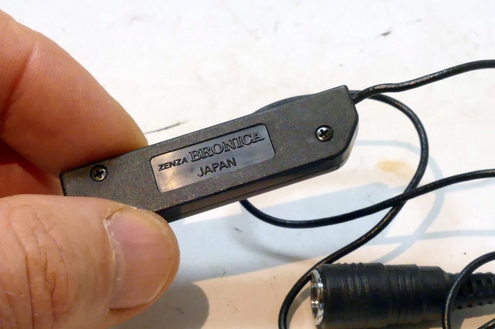 ZENZA BRONICA Electronic charging cable two pin adapter