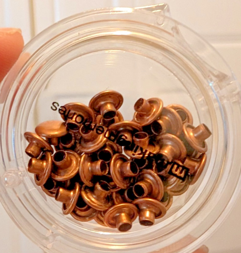 Making Memories Lot 1/8" Snaps - Metallic