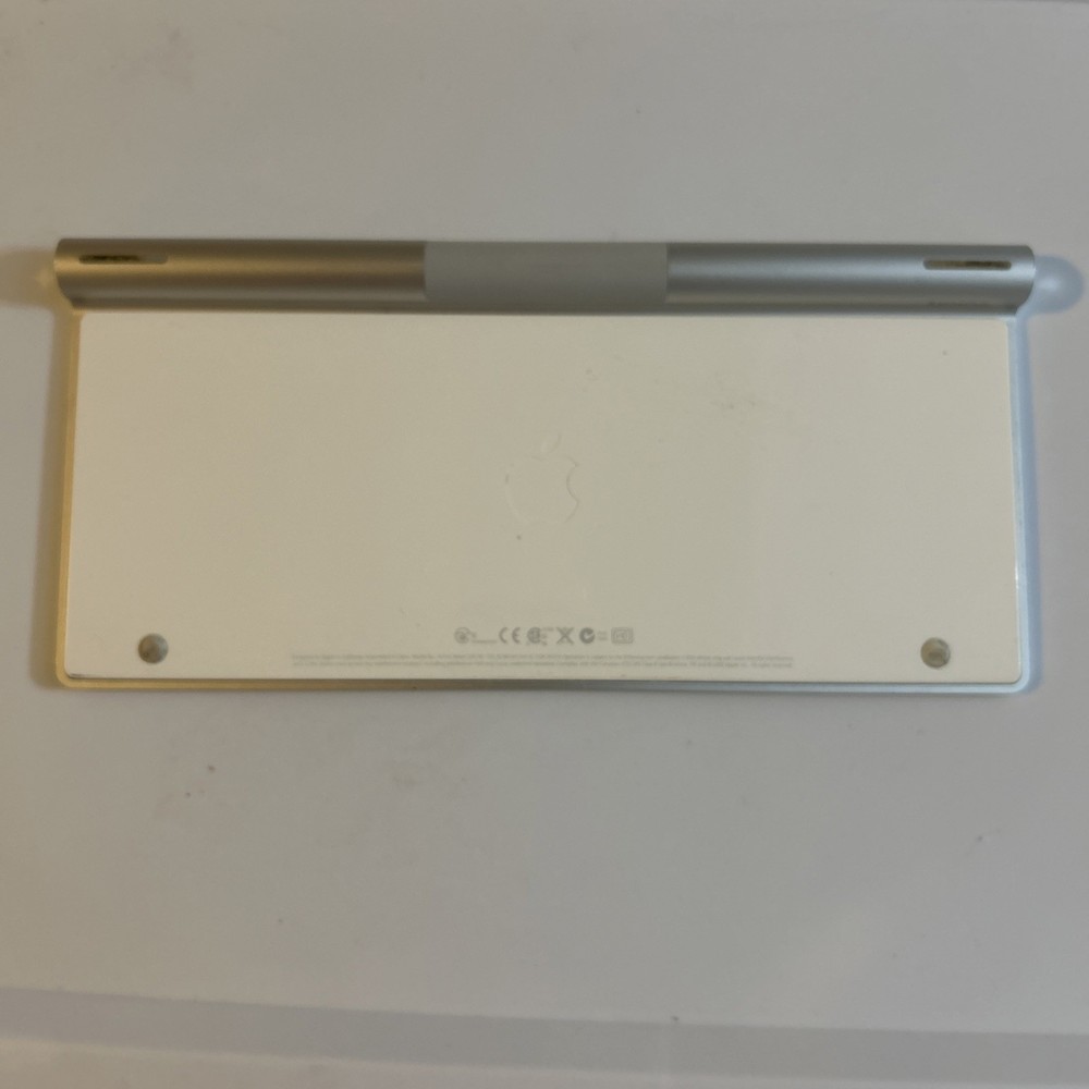 Apple A1314 Wireless Keyboard