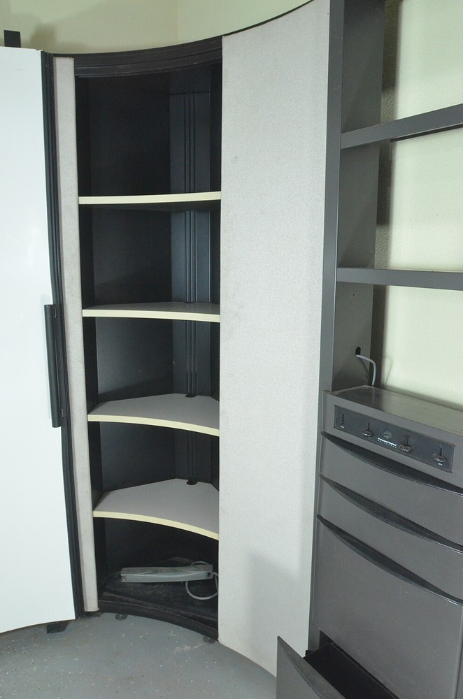 The STEELCASE Personal Harbor Work Space Cubicle
