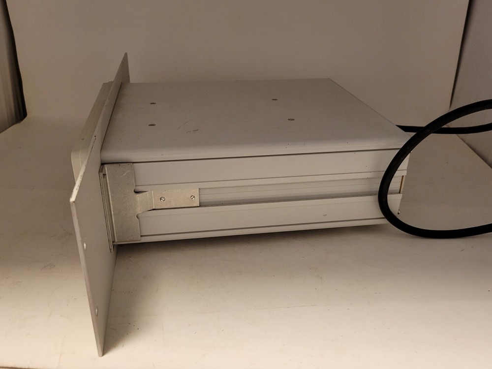 Axon Instruments Digidata 1322A 16-Bit Data Acquistion System-Powers On