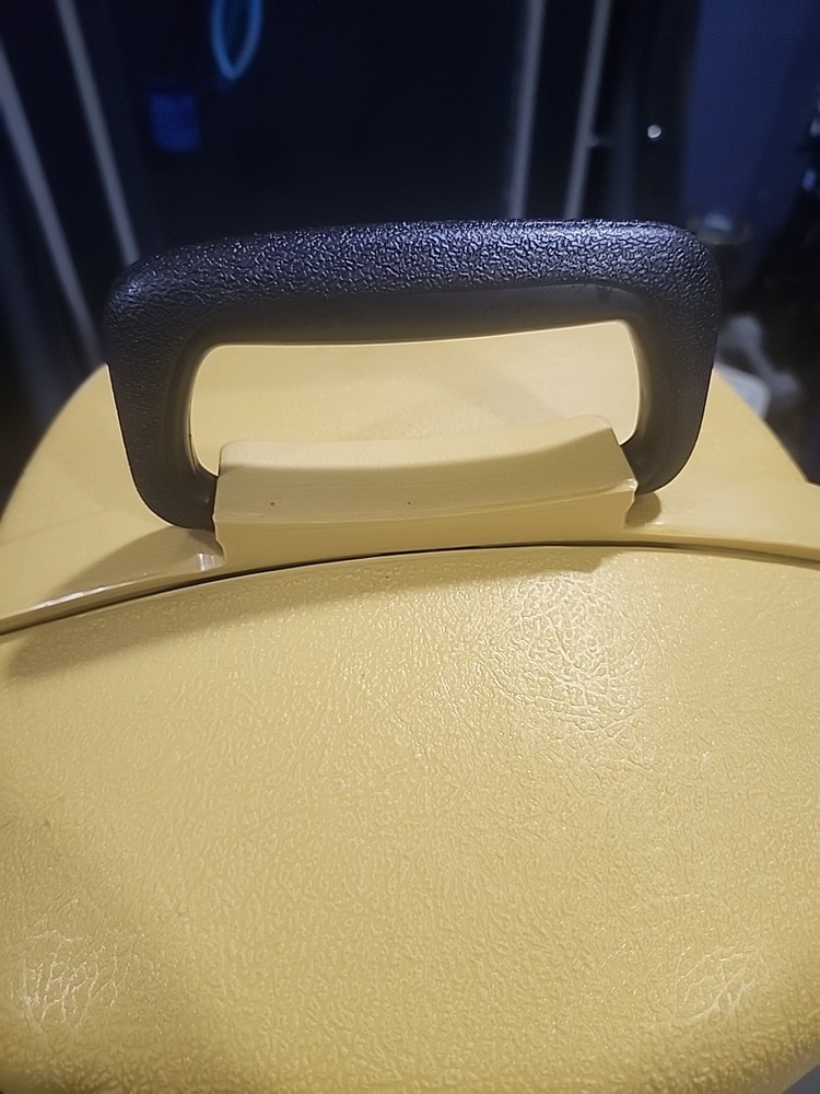 Coleman Lantern And Carry-Case Model 220J