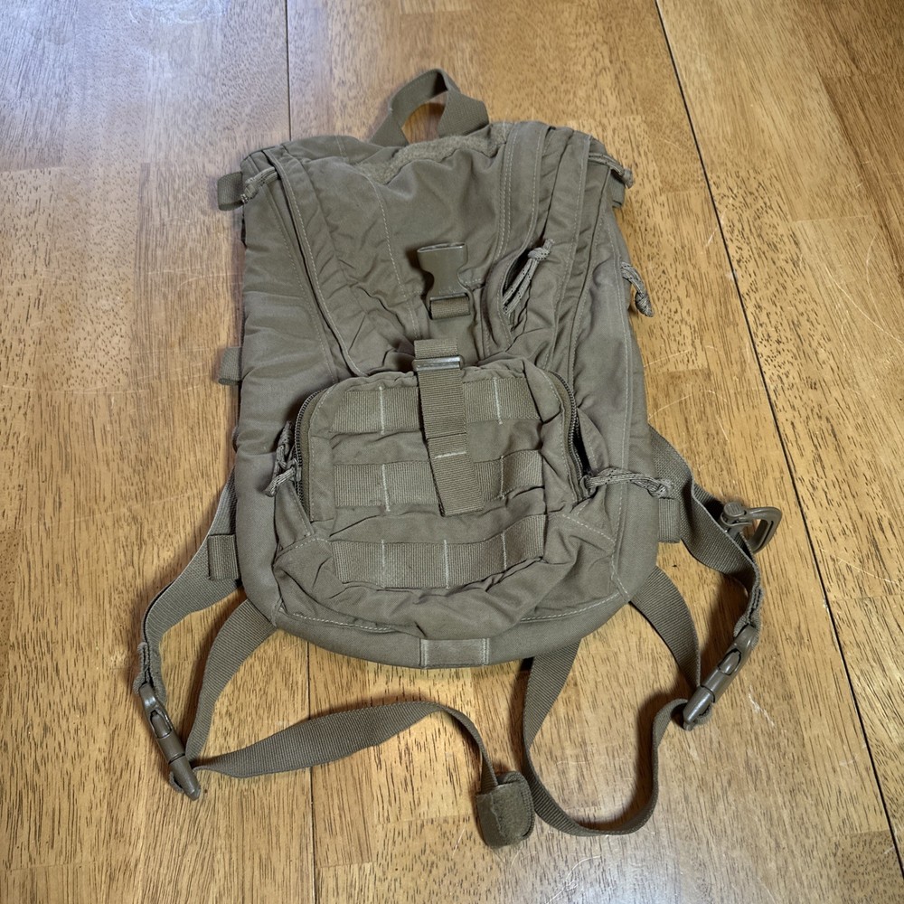 USMC  Hydration Pack Eagle Industries No Bladder Coyote Camelback Water