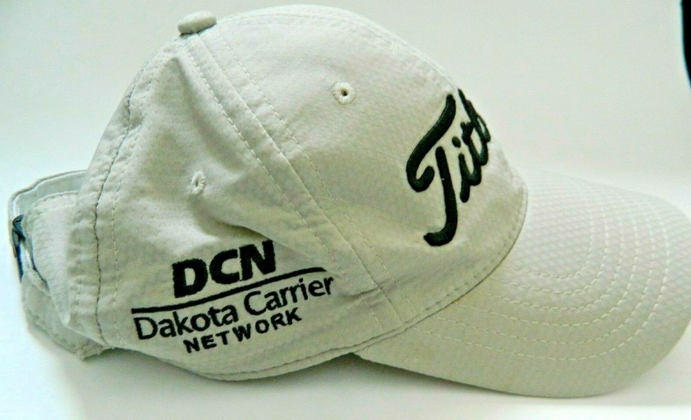 TITLEIST ADULT SIZE ADJUSTABLE TAN GOLF HAT CAP