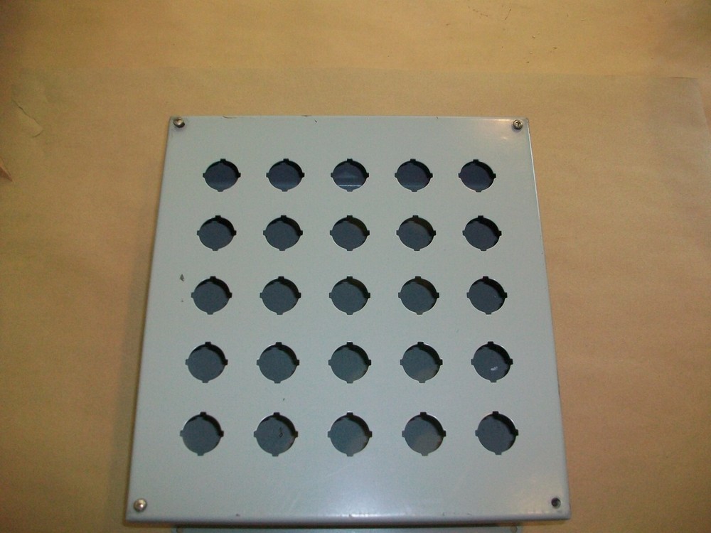 Wiegmann Push Button Enclosure PBXD-25    25 Space     NEW