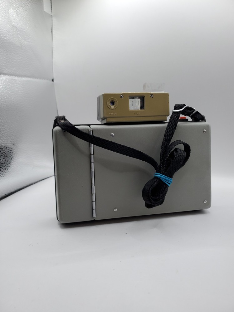 Polaroid 320 Instant Film Camera