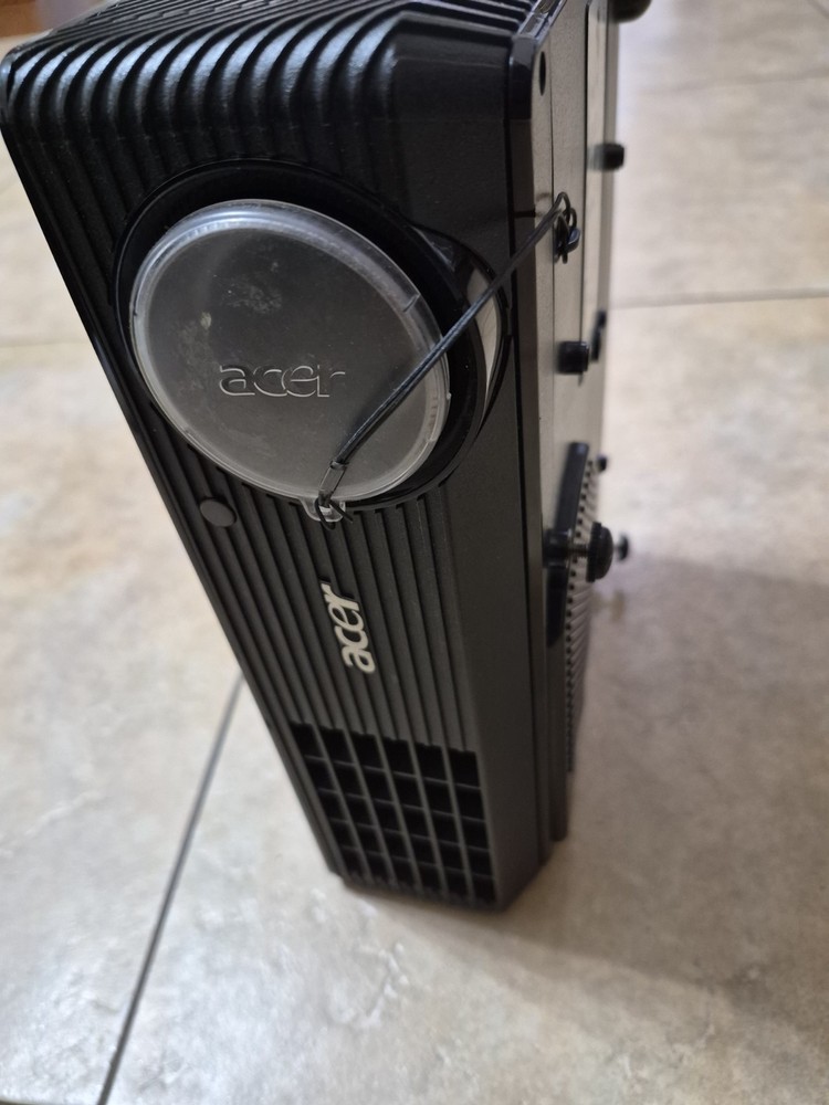 Acer X1261 DLP Projector