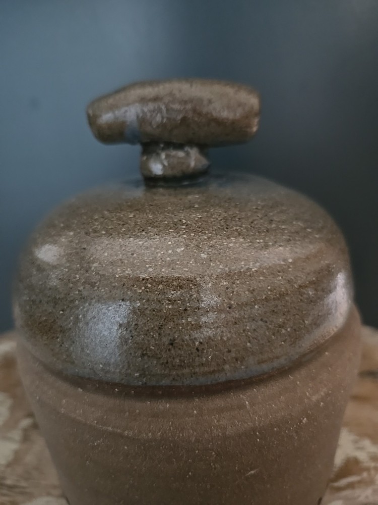 Studio Pottery Stoneware Jar and Lid With Handle. Signed.