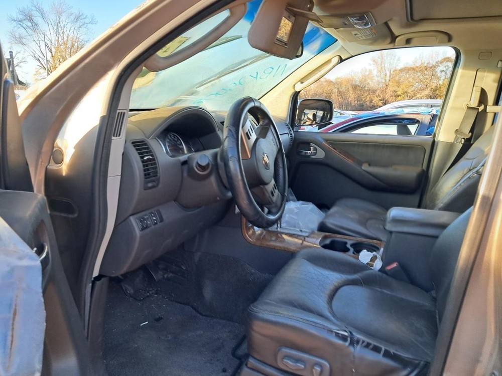 PATHFINDR 2005 Glove Box 4866765