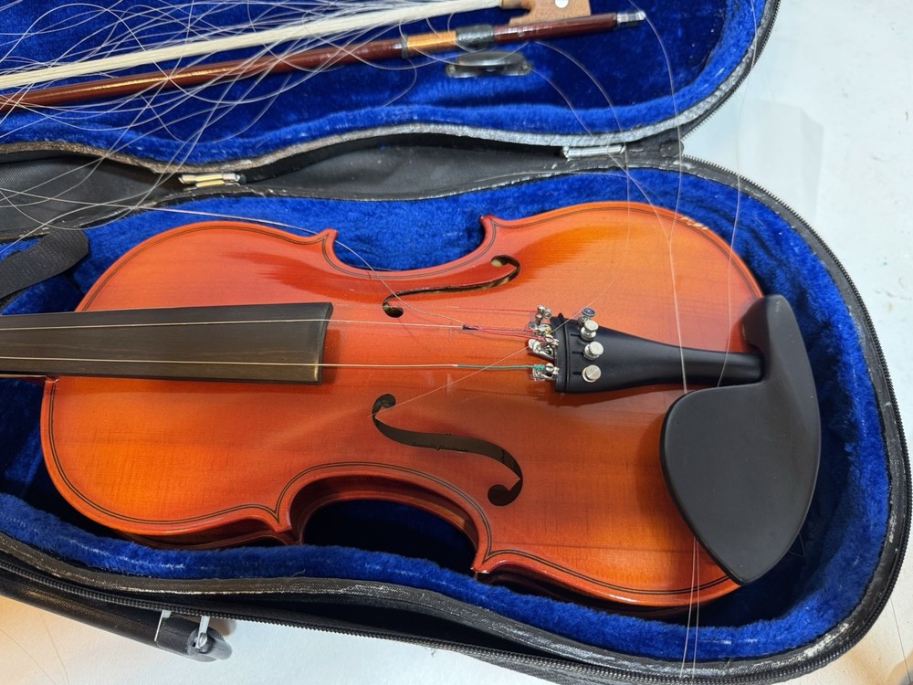 k baek violin with bow and case