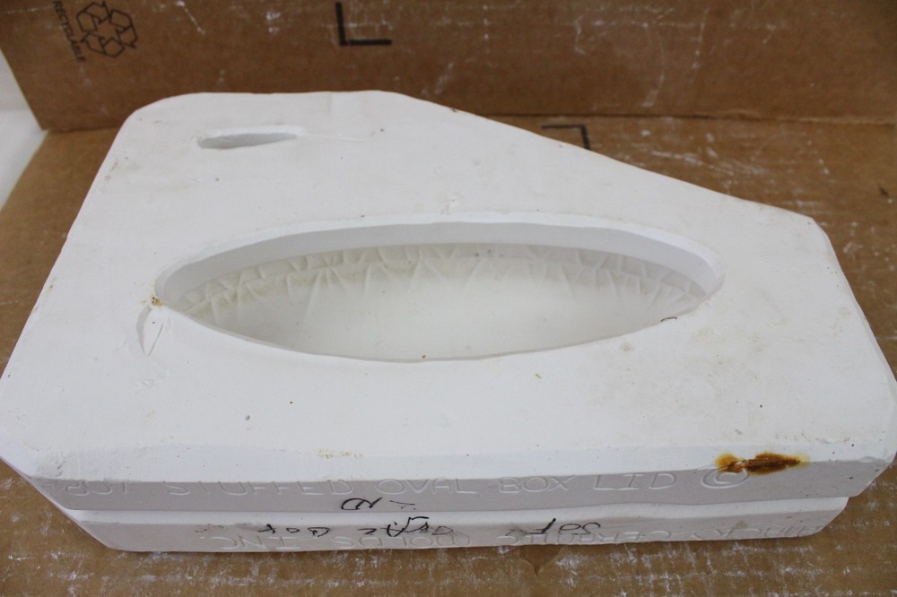 Ceramic Slip Mold 2 Piece Stuffed Oval Box Lid Macky 807 Cast Casting
