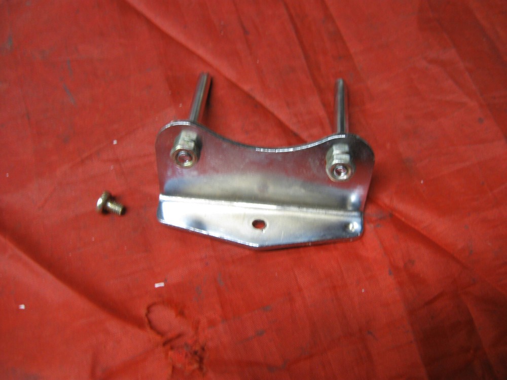 Nelco 5101 Necchi 525 525FA Sewing Machine Thread Spool Pin Rack