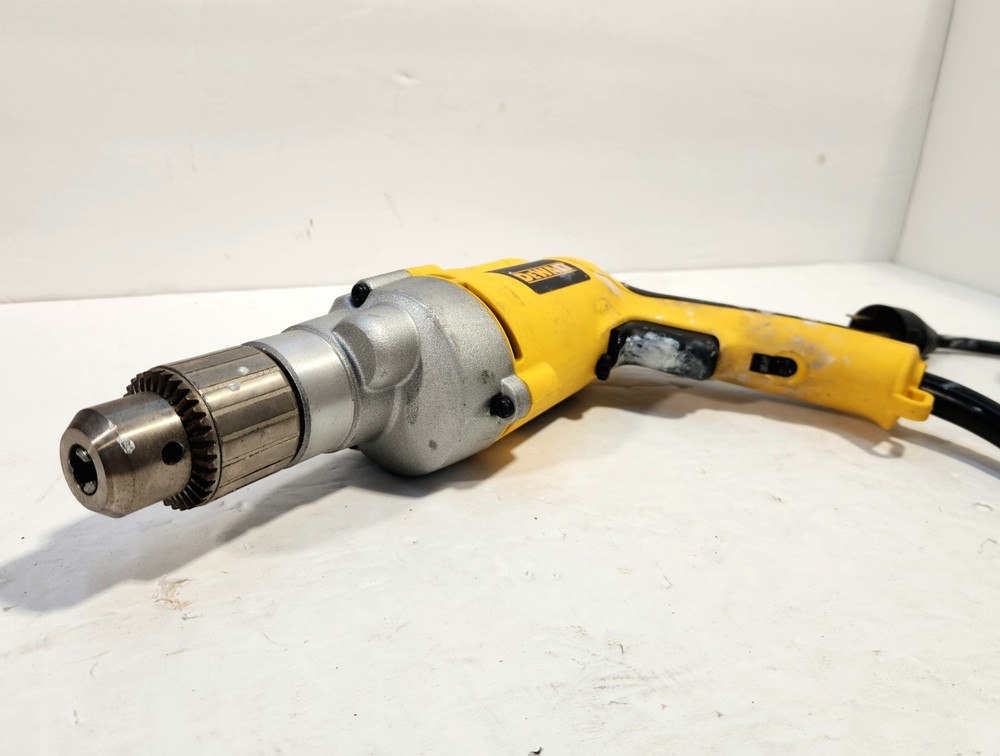 DEWALT DW235G 7.8 Amp 1/2 in. Cord Variable Speed Reversing Drill (Used)