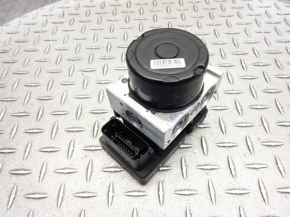 2017 Moto Guzzi Bobber V9 ABS Pump Control Unit OEM Anti Lock Brake Computer