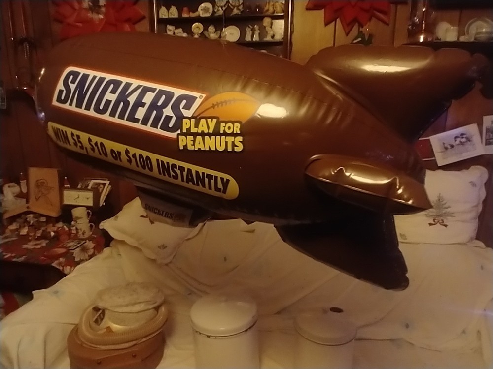 Rare 1999 Snickers PLAY FOR PEANUTS Hanging Inflatable BLIMP Store Display 32"