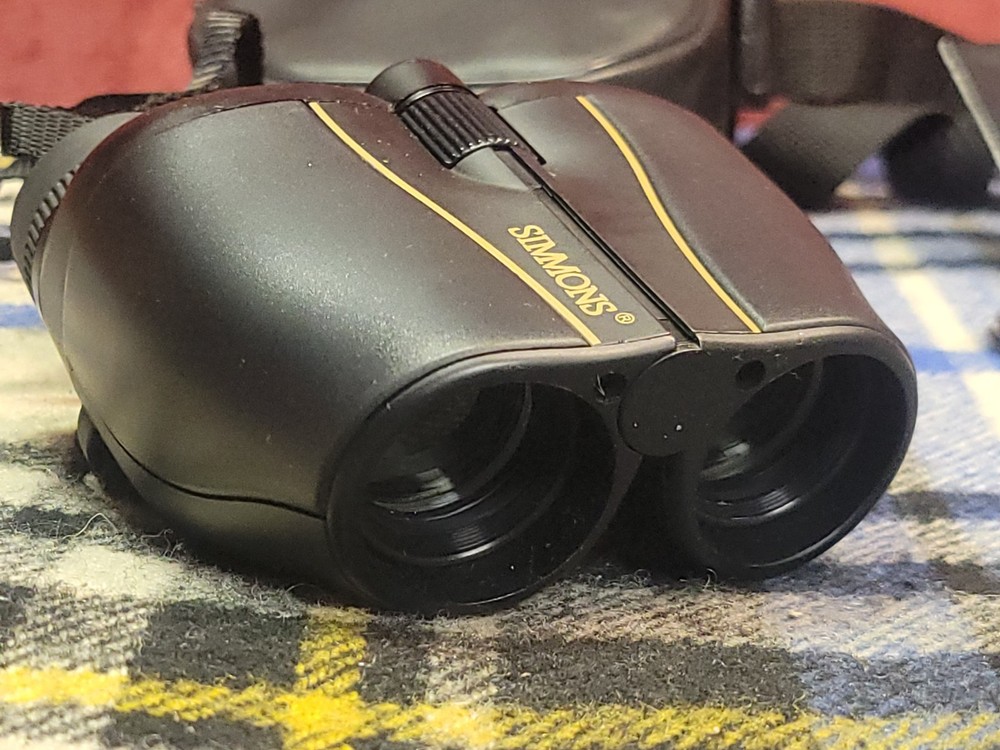Simmons Binoculars 7-15x25 Compact With Case