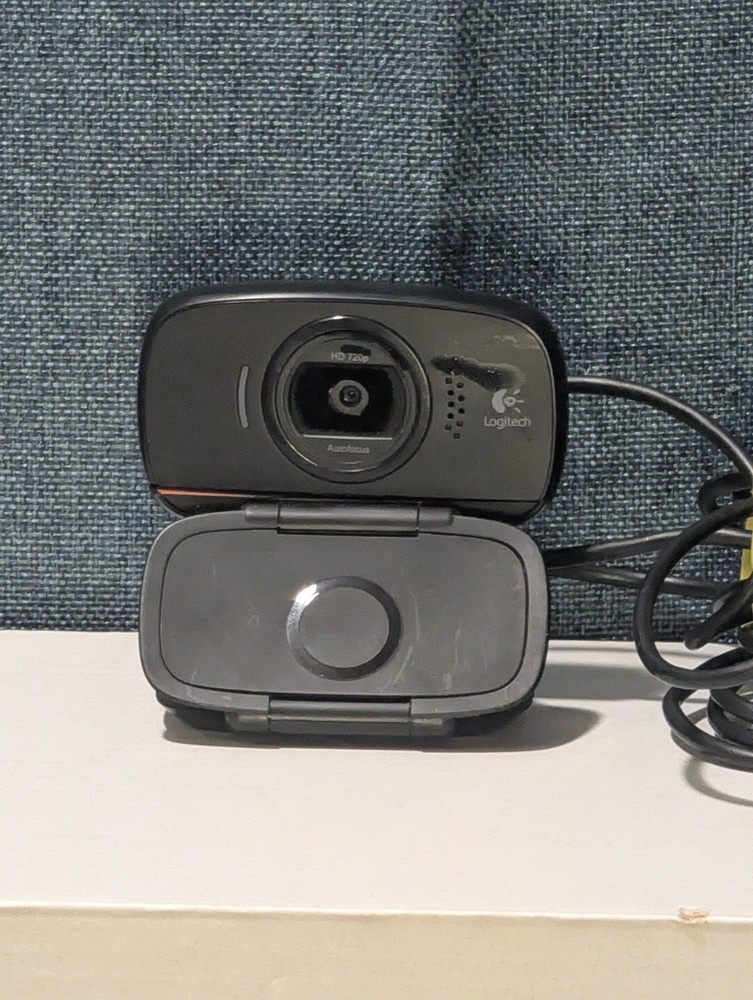 Logitech HD Webcam C525 (V-U0023) | 720p Autofocus USB Camera | Foldable PC/Mac