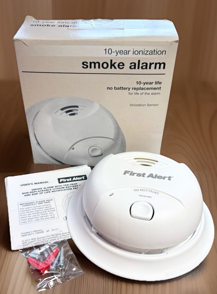 Smoke Alarm 10 Year Ionization Sensor, New/Open Box