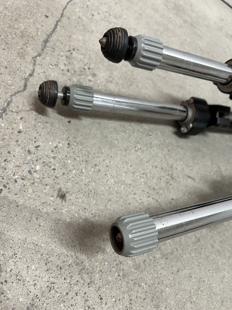 HEAVY DUTY MANFROTTO 3251 TRIPOD READ DESCRIPTION