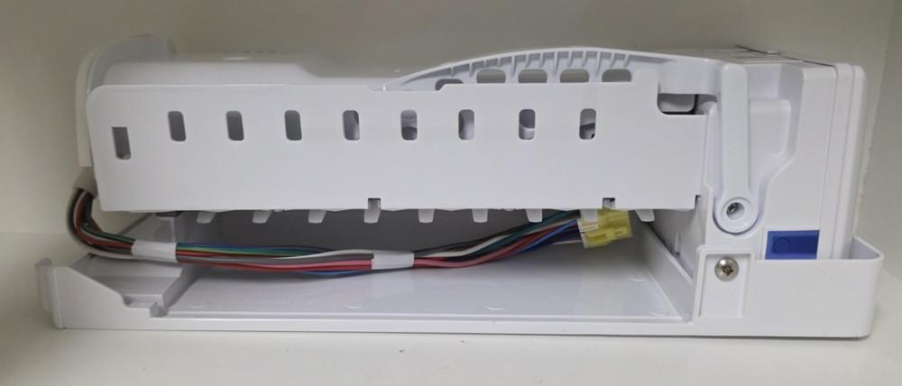 Genuine OEM Samsung Refrigerator Ice Maker Assembly DA97-07365G New