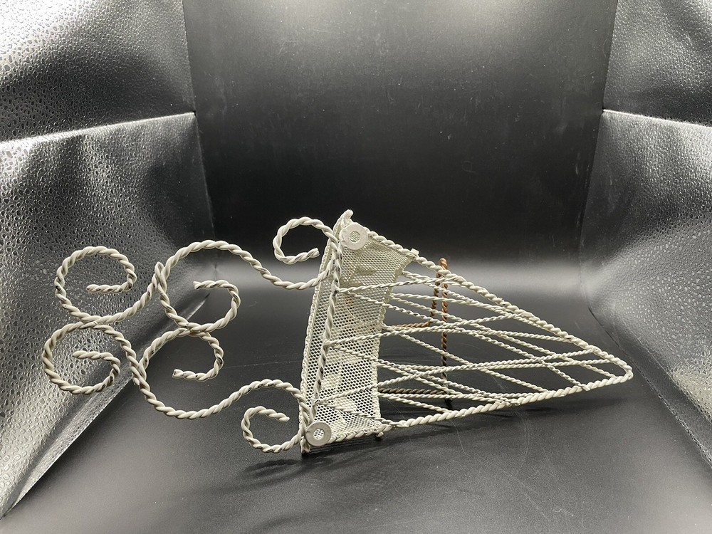 Twisted wire - distressed wall mounted basket, cone shape white 15 x6