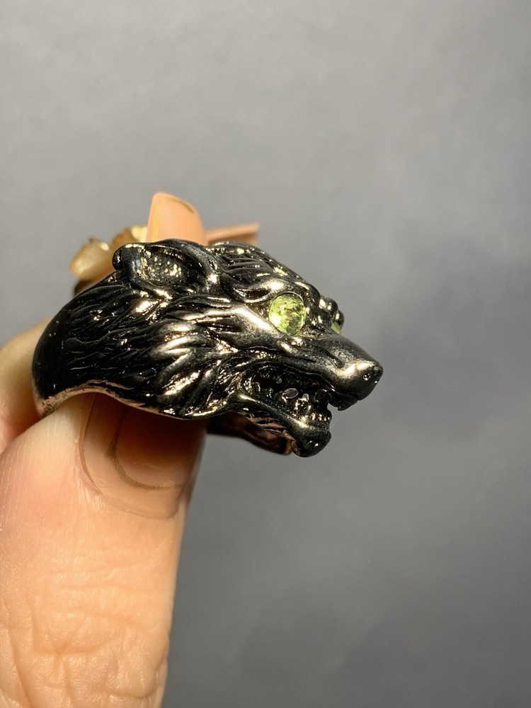Natural Olivine Gemstone Wolf Head Cooper Man Ring/ Adjustable