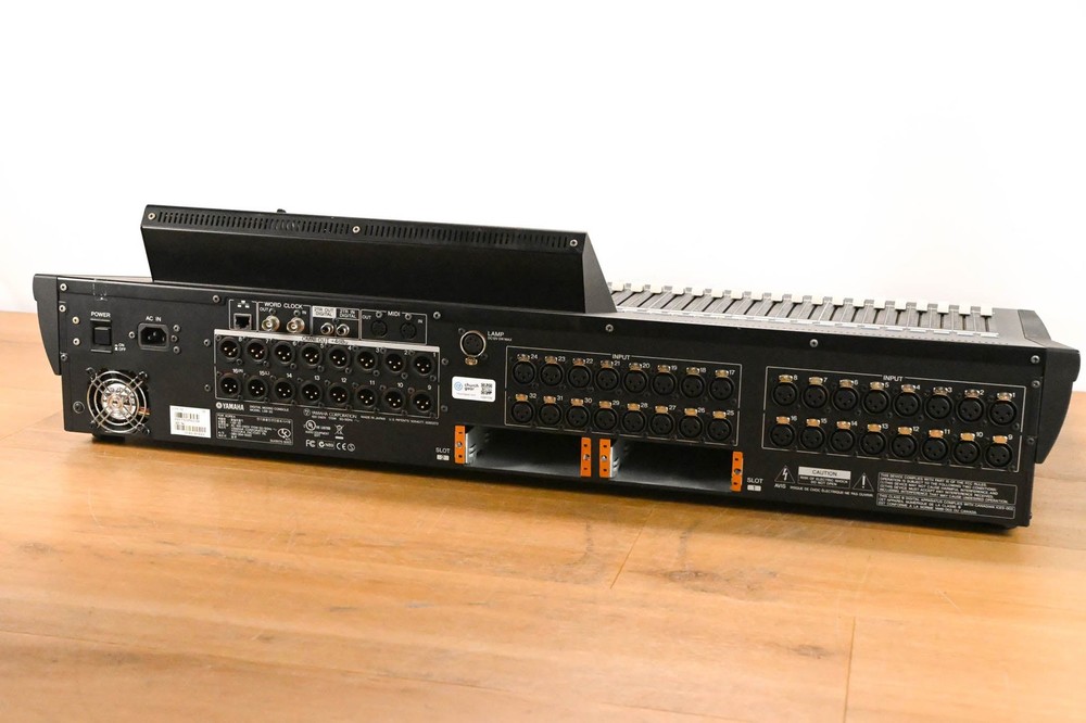 Yamaha LS9-32 32-Input Digital Mixing Console CG01Y2B