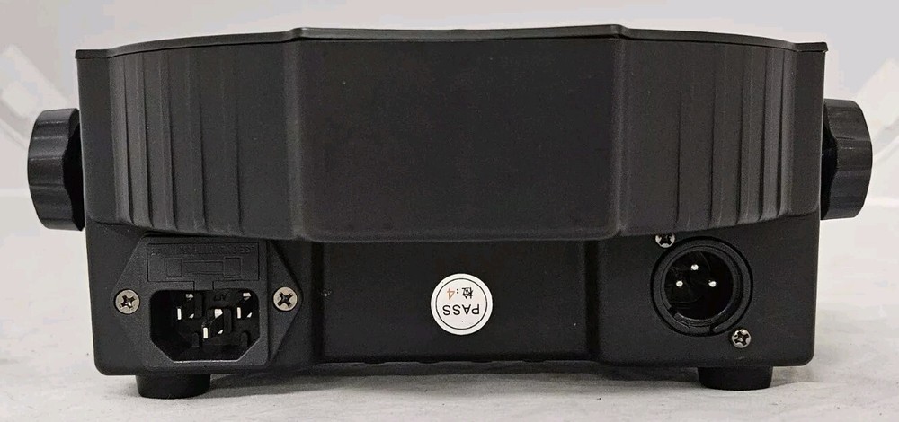 American DJ Mega Flat Pack 8 Plus (SINGULAR LIGHT ONLY)